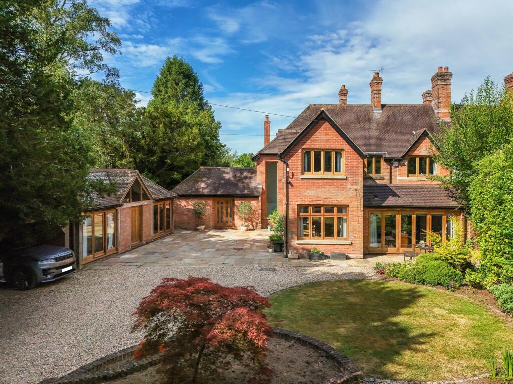 Beaulieu Road, Lyndhurst, SO43 photo 3