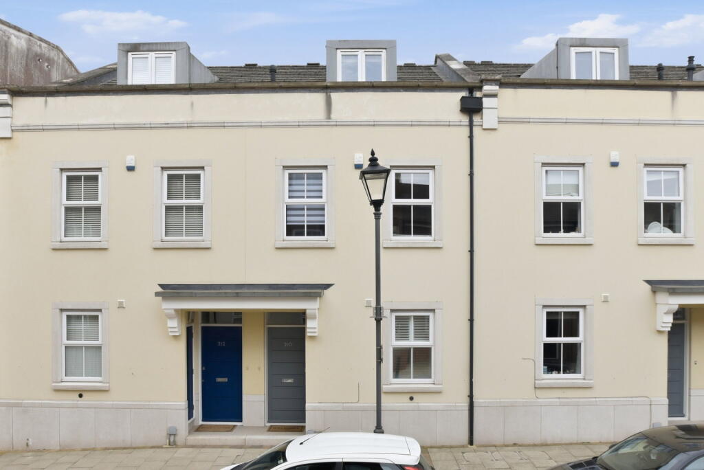 Main image of property: Main Street, Dickens Heath, Solihull, West Midlands, B90 1FJ