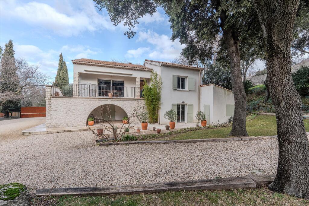 Main image of property: Provence-Alps-Cote d`Azur, Bouches-du-Rhône, Vernègues