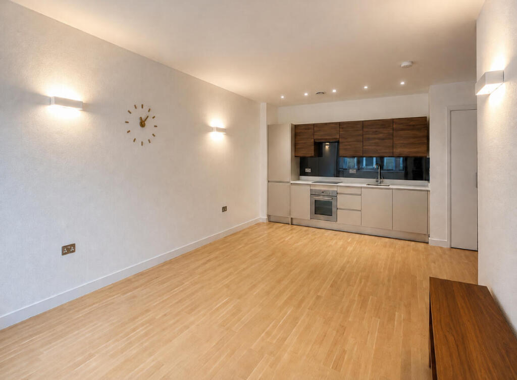 Apartment in Norwich, Lakenham - View 2
