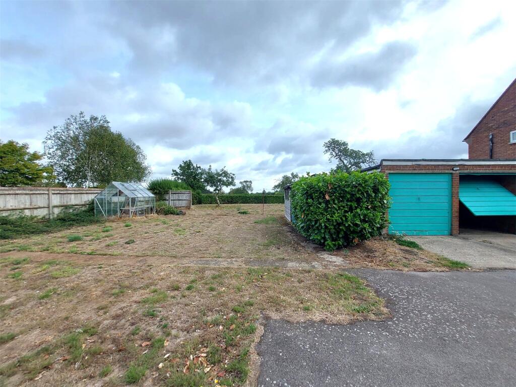 Ross Road, Aston Abbotts