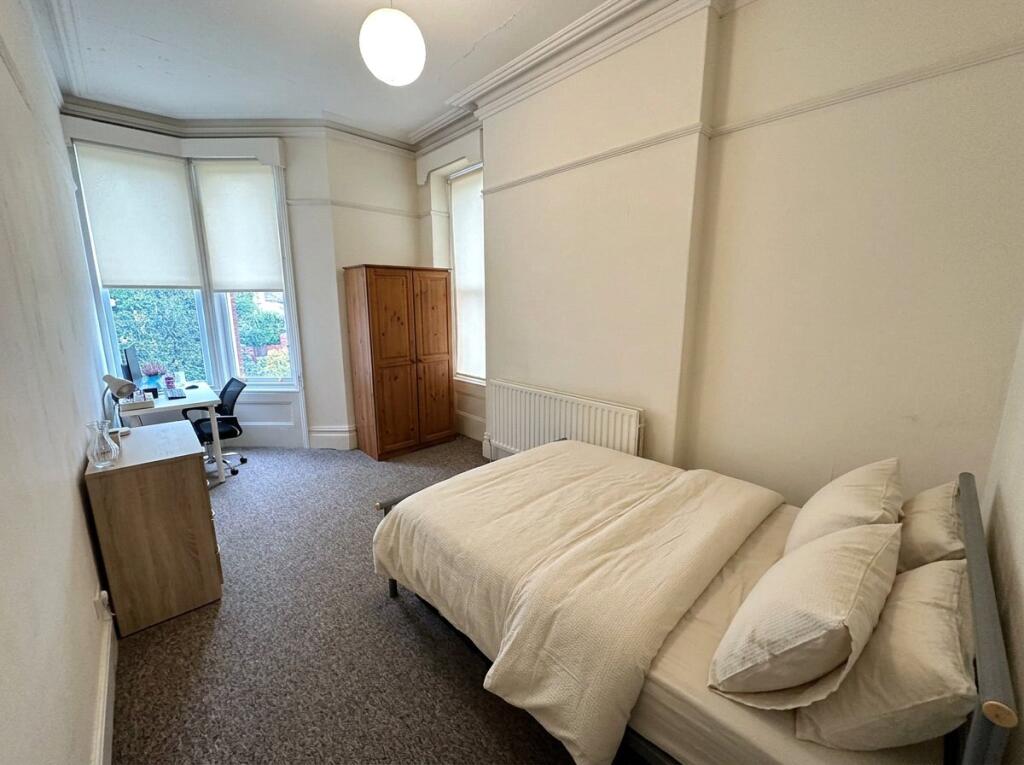 6 bedroom apartment for rent