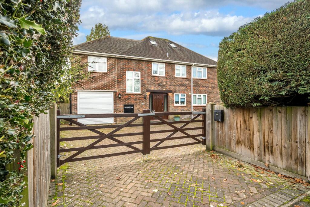 Woodham Road, Woking, GU21 photo 3