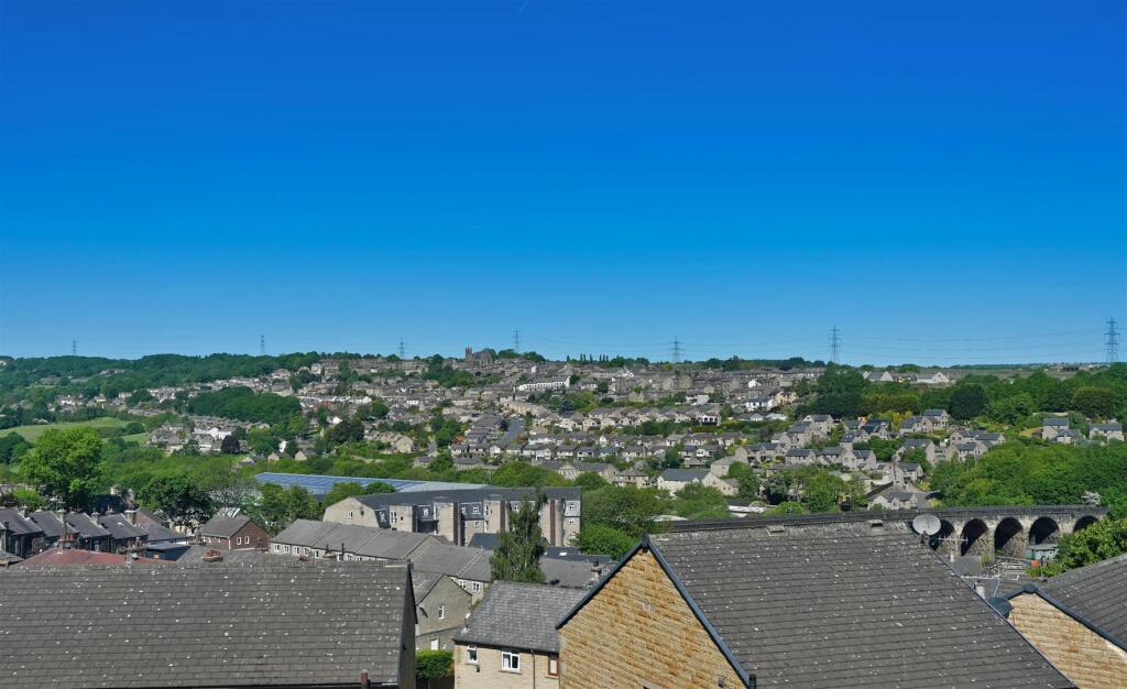 Woodside View, Greetland, Halifax photo 2
