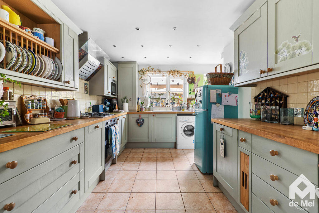 East Court Mews, Charlton Kings, Cheltenham, GL52 - View 6