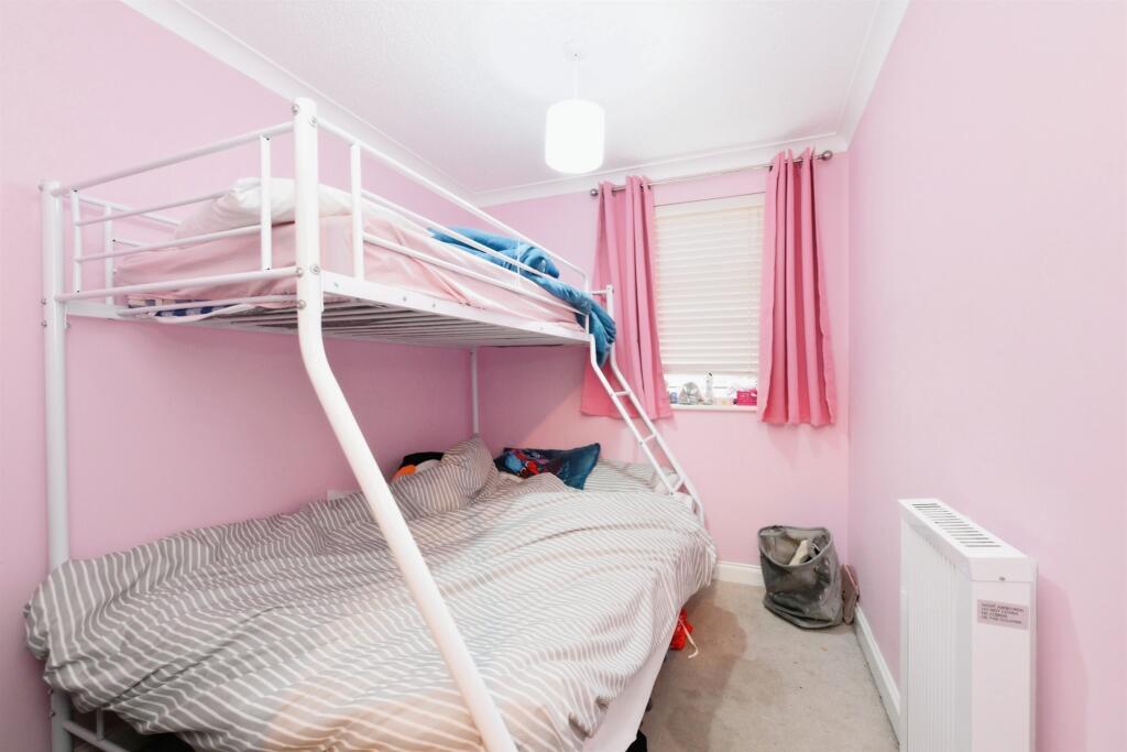 Apartment in Enfield - More