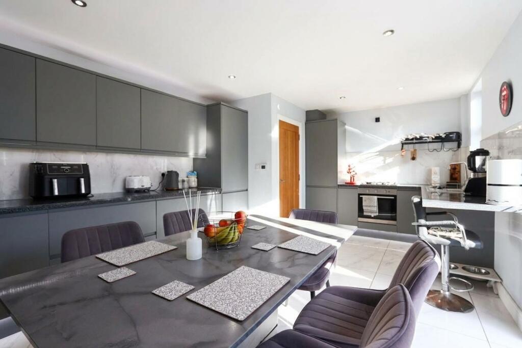 Main image of property: Yealand Avenue, Heysham, LA3
