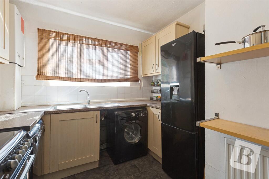 Apartment in Thurrock, Essex - View 4