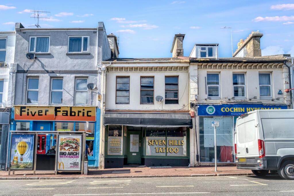 Main image of property: Apartment 2 21 Lucius Street, Torquay, Devon, TQ2 5UW