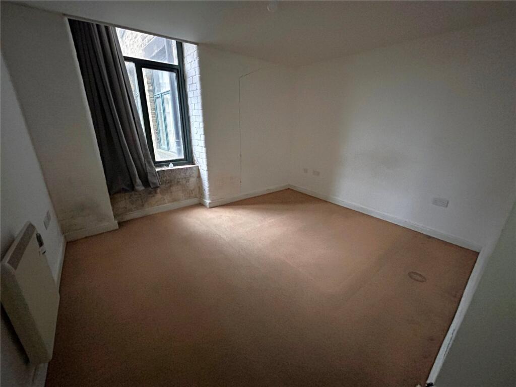 Apartment in Bradford - View 5