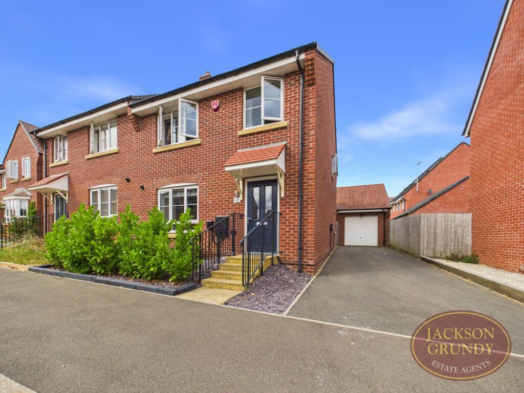 Main image of property: Wheelwright Way, Woodford Halse, NN11 3UF