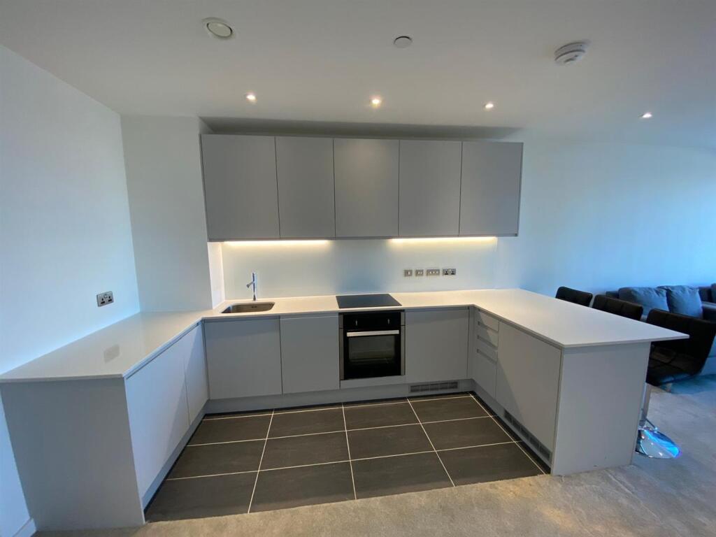 Apartment in Salford, Greater Manchester - More