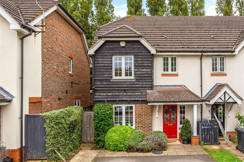 Main image of property: Beechfield Place, Maidenhead, SL6