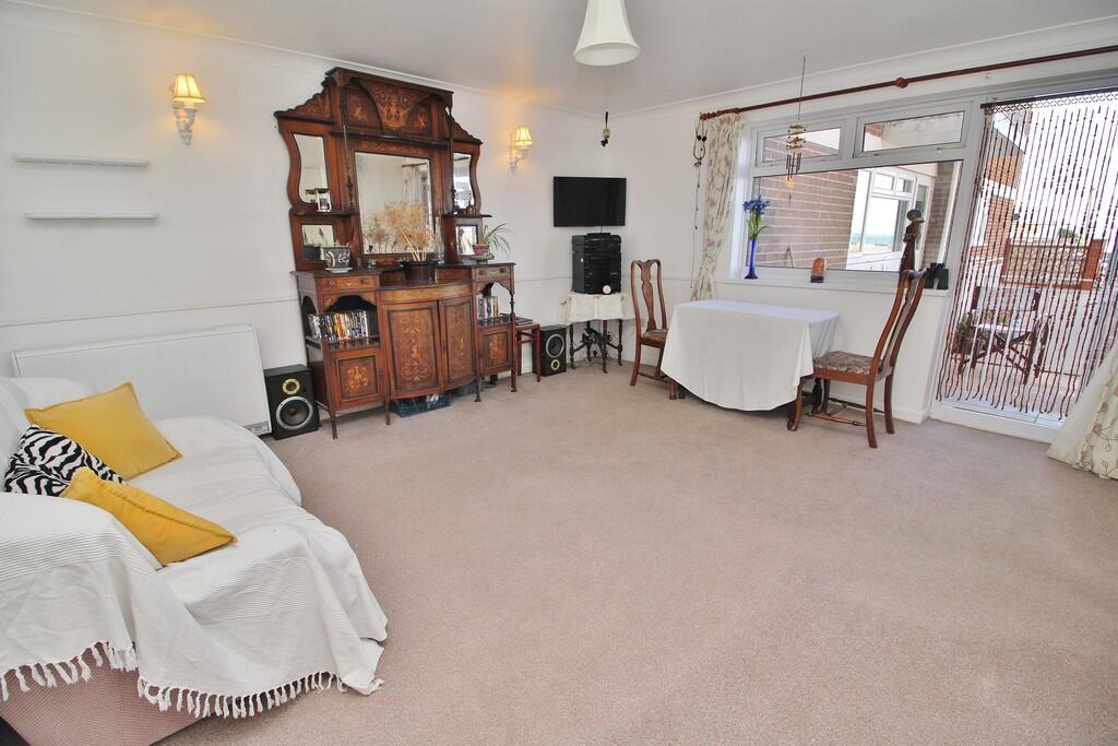 Annes Court, Sea Front photo 2