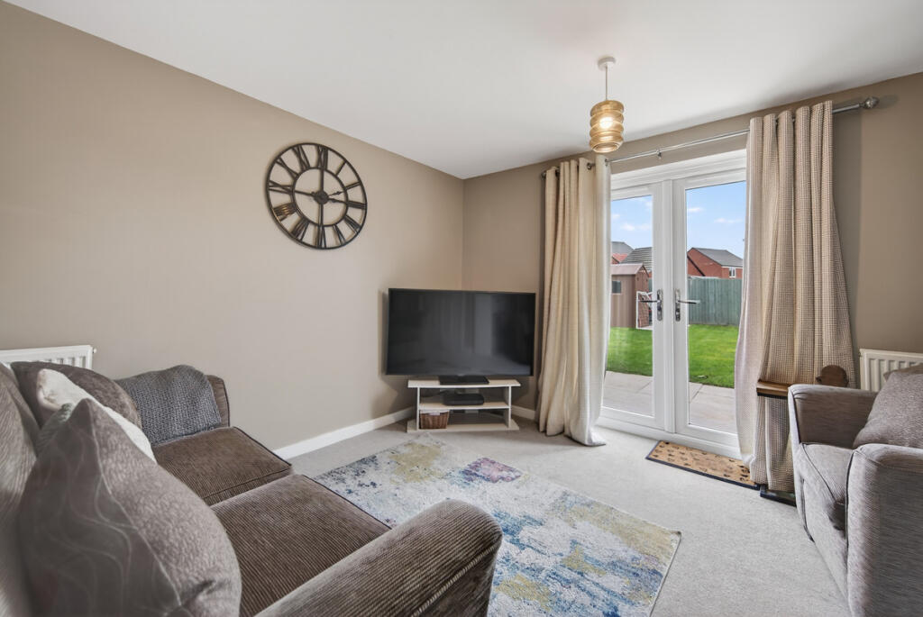 Thornton Avenue, Barton Seagrave, NN15 - View 5