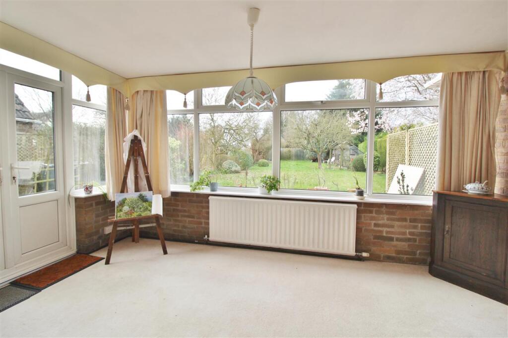 House in South Kesteven, Harlaxton - View 4