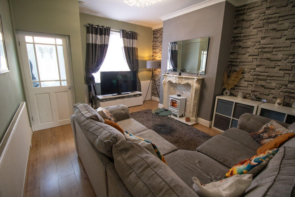 Thorne Street, Farnworth, Bolton, BL4 7LQ photo 3