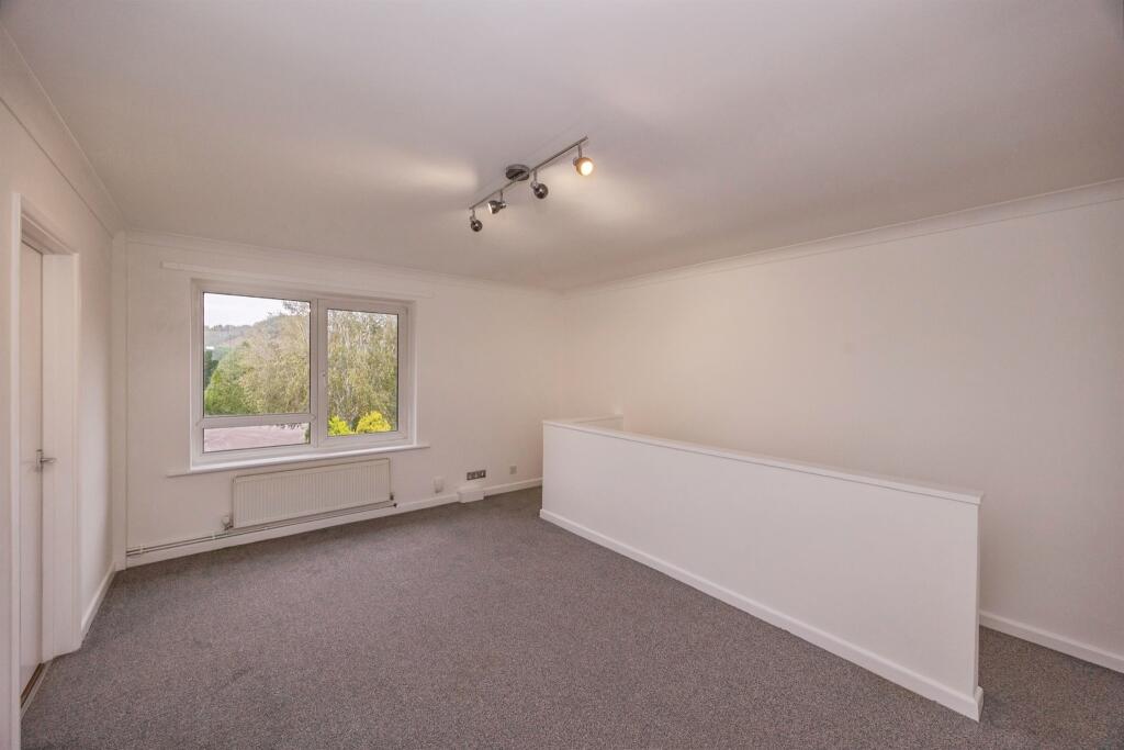 Apartment in Portsmouth - View 4