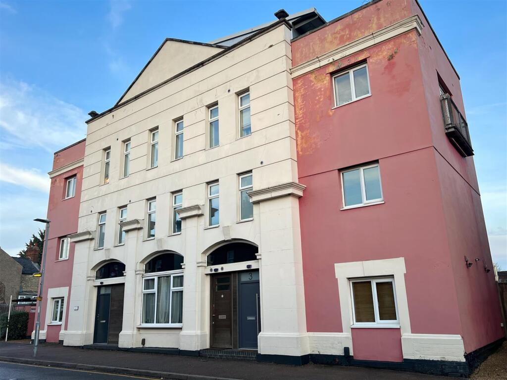 Main image of property: Royal Quarter, 98 Ickleford Road, Hitchin