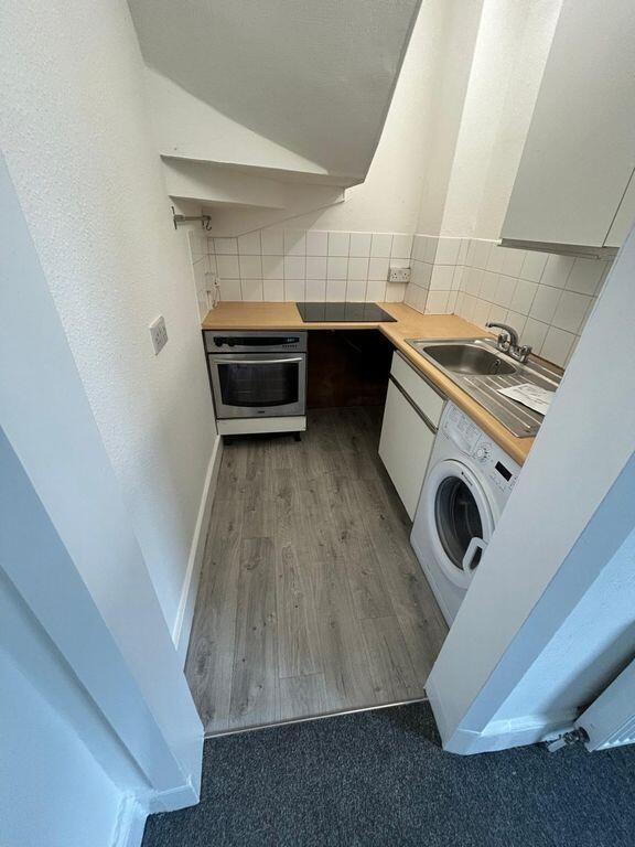 Apartment in Brighton - View 3