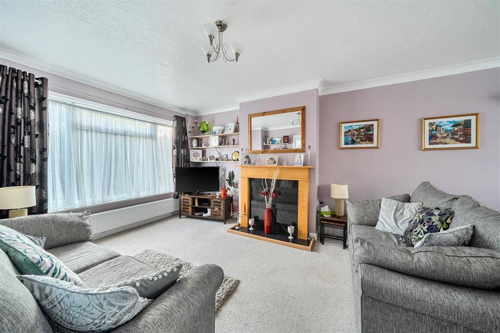 House in Berkshire RG45 6QU, Wokingham Without - View 2