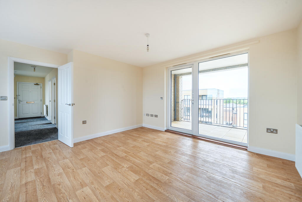 Apartment in South Cambridgeshire, South Trumpington - View 5