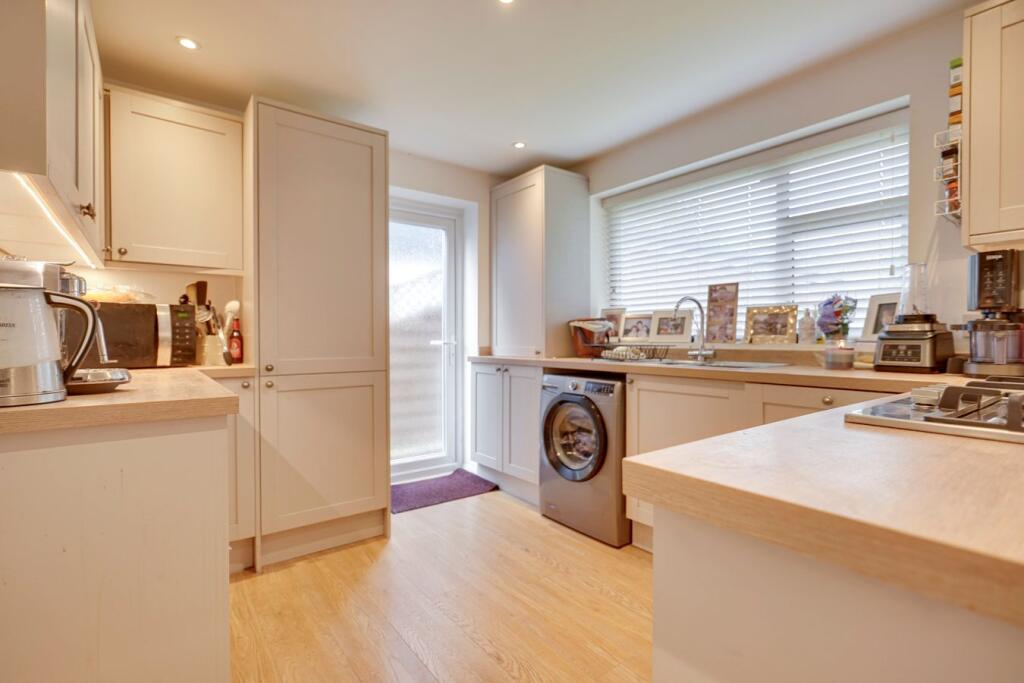 House in Epping Forest, Sheering - View 4