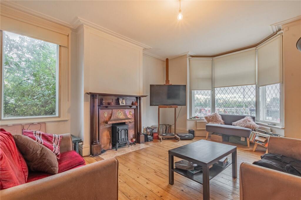 Edenfield Road, Passmonds, Rochdale, OL12 photo 2