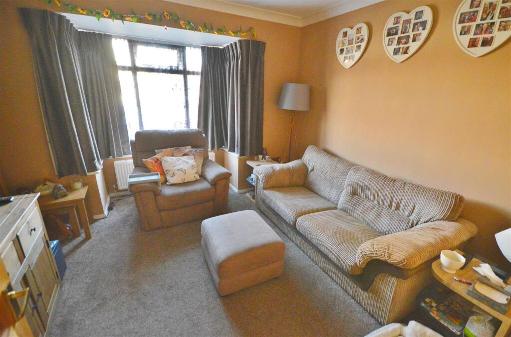 Thomas Road, Clacton-On-Sea, Essex photo 2