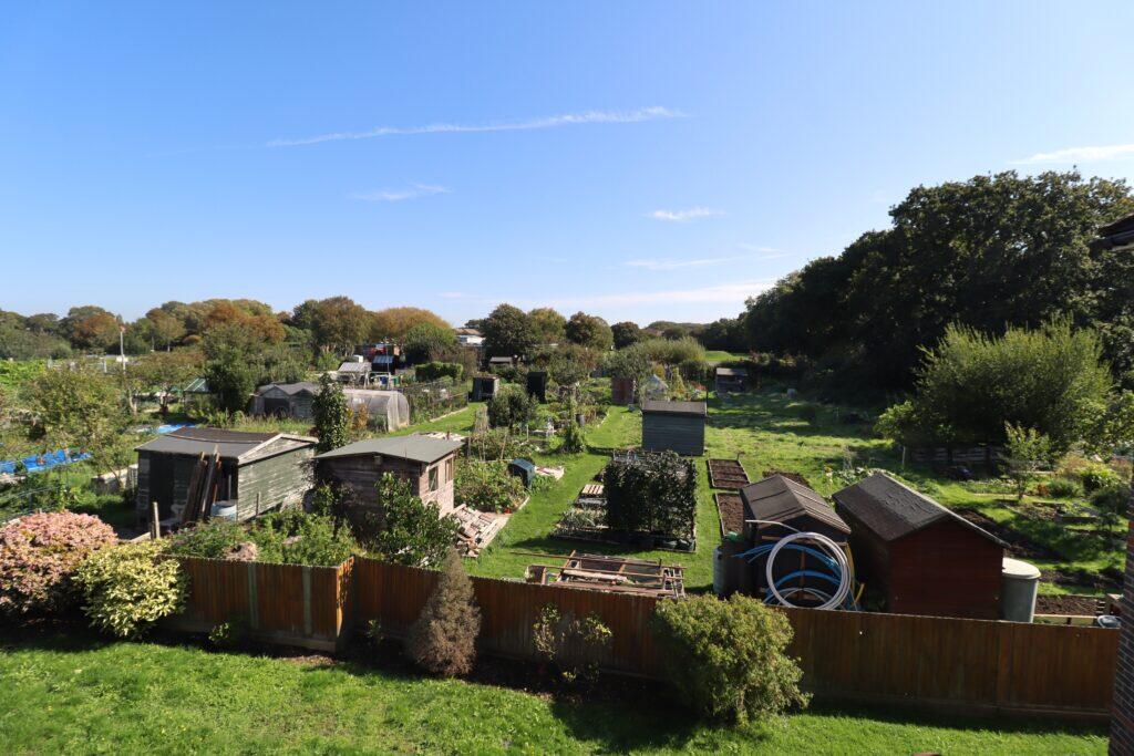 St Leonards Avenue, Hayling Island photo 3