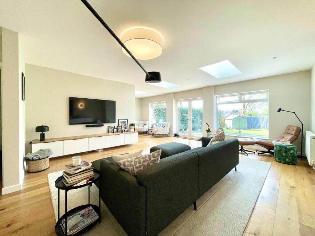 House in Christchurch, Iford, Fairmile - View 2