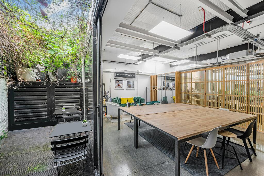 OFFICE 6.jpg