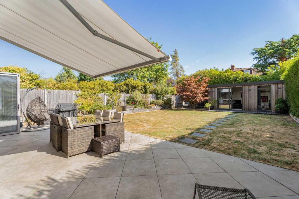 House in Enfield - View 4