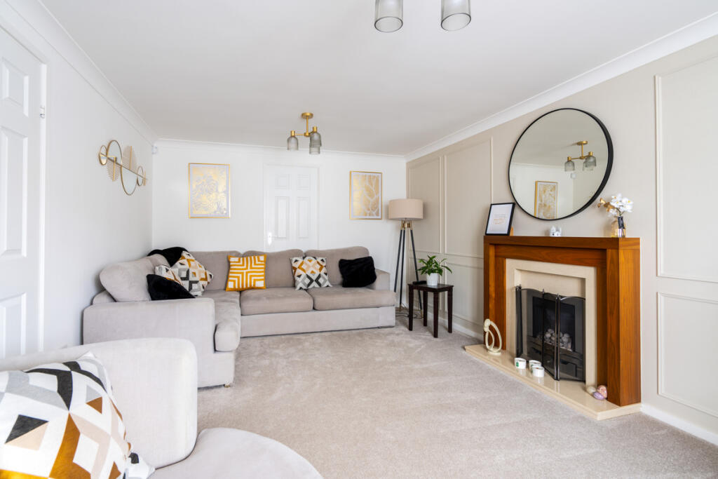 Endeavour Place, Stourport-on-severn, DY13 photo 2
