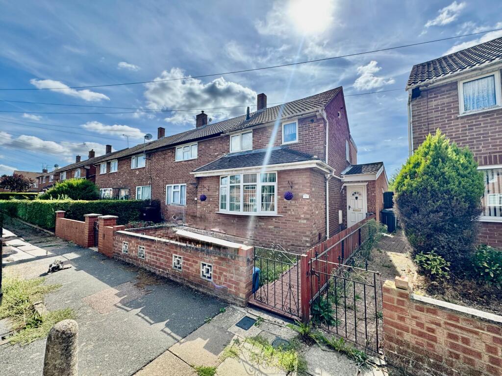 House in Luton - View 5