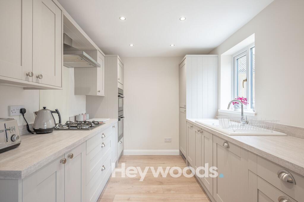 House in Newcastle-under-Lyme, Butters Green, Waterhayes - View 3