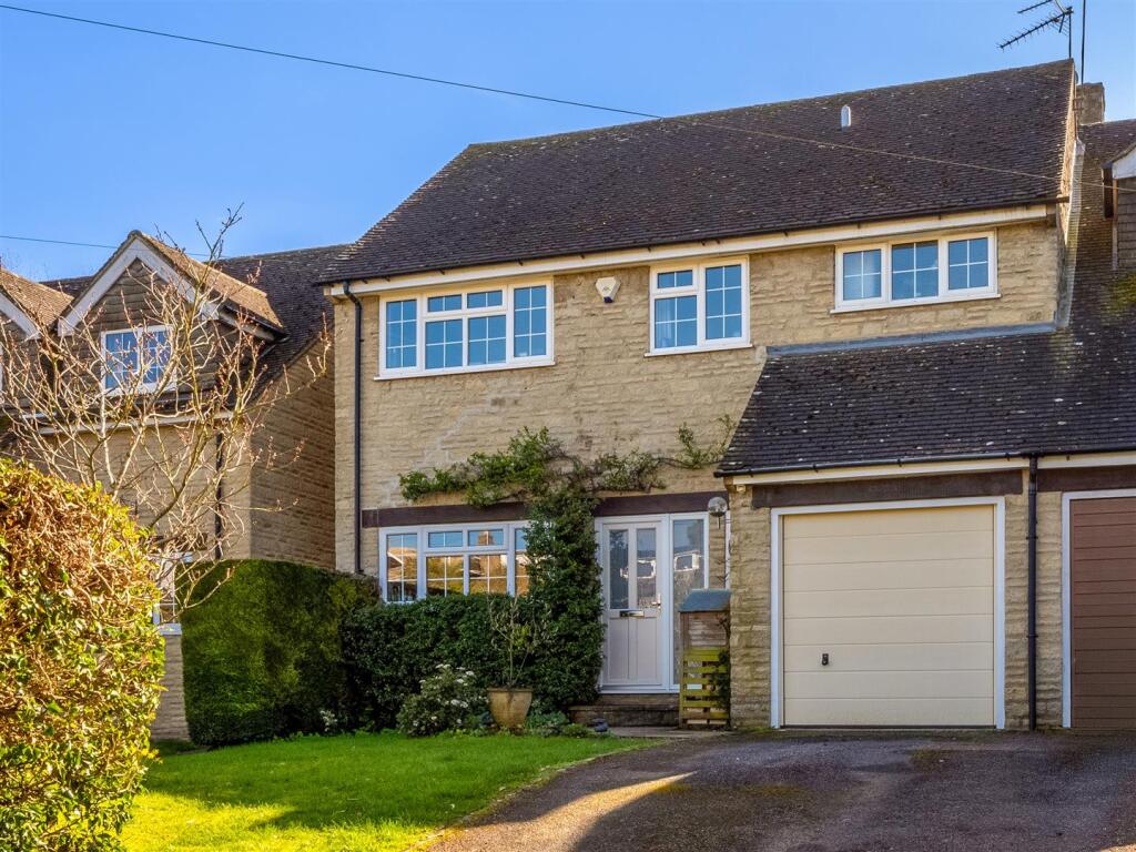 Main image of property: High Street, Finstock