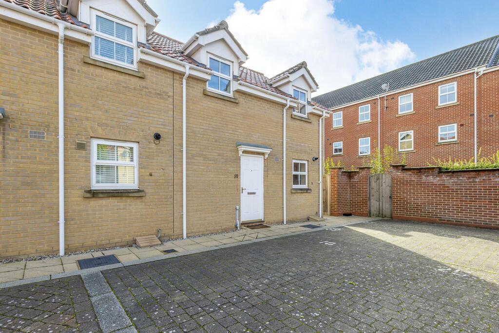 Main image of property: Sarah West Close, Norwich NR2