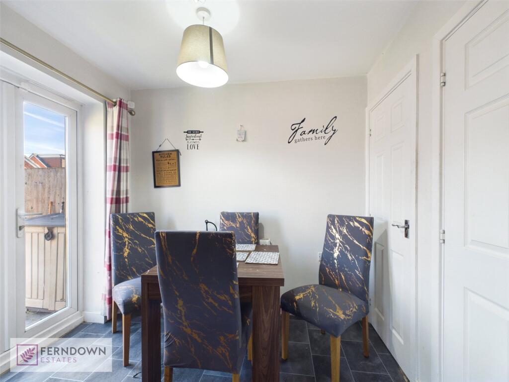 Oakfield Crescent, Marston Green, Birmingham, West Midlands, B37 photo 3