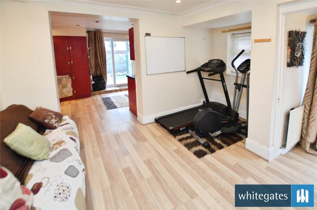 Nesfield Road, Leeds, West Yorkshire, LS10 photo 5