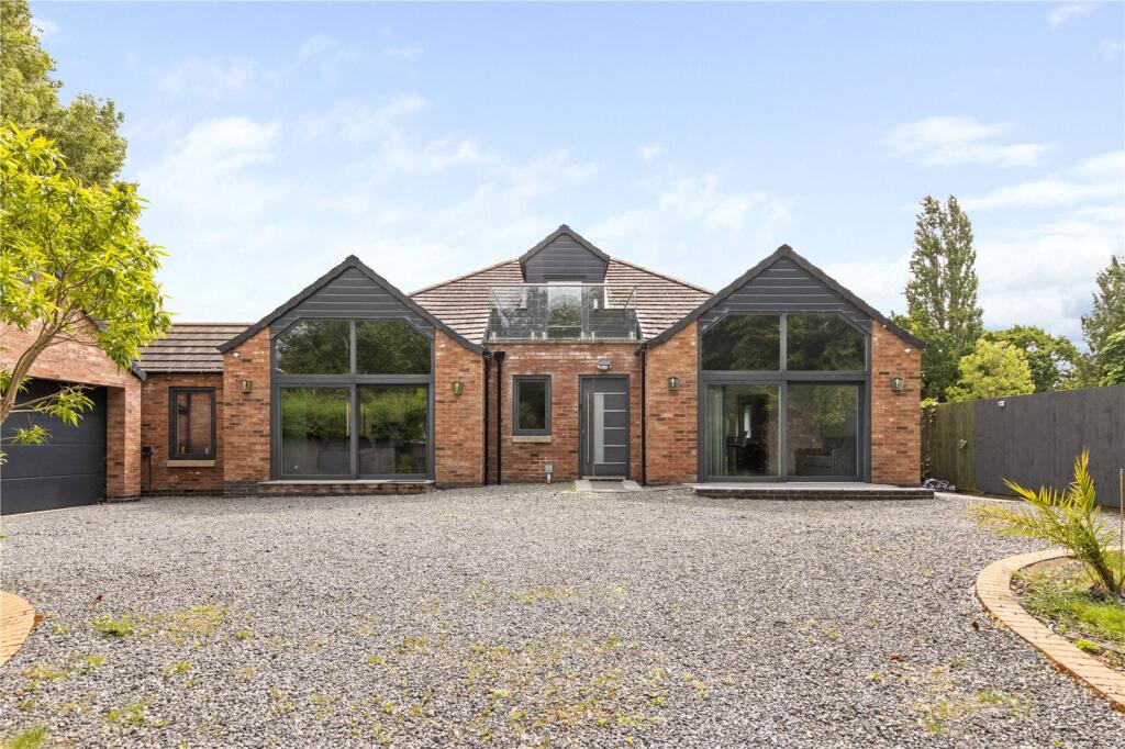 Main image of property: The Avenue, Healing, Grimsby, DN41