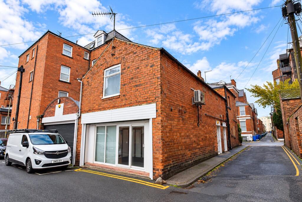 1-bed flat on Rear Of 13 West Street, Scarborough, North Yorkshire, YO11, £150,000