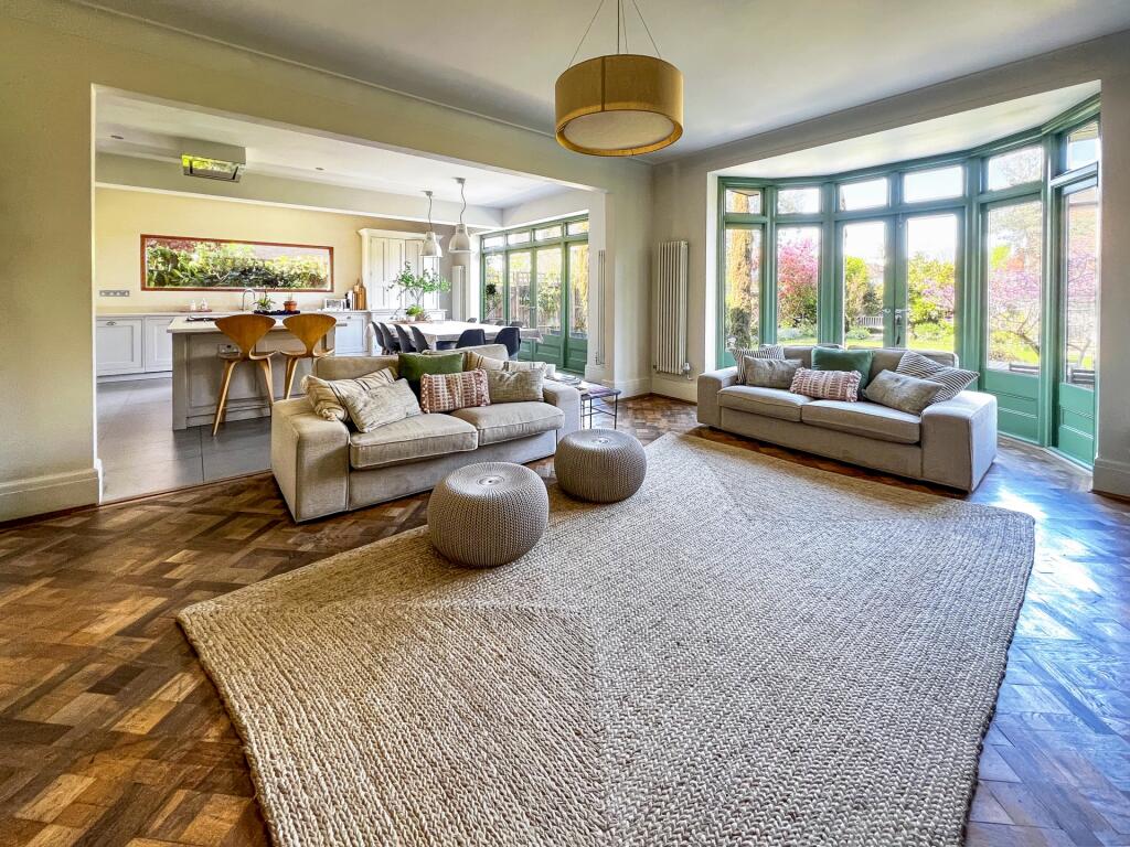 House in London - View 2