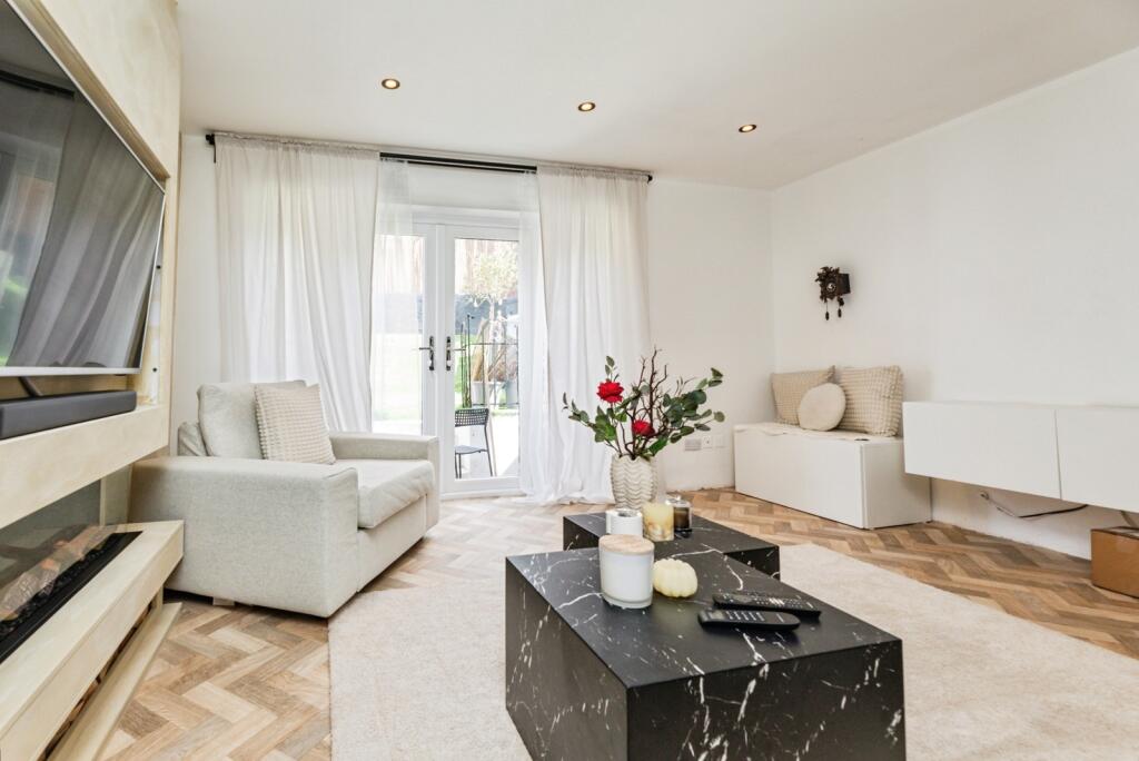 House in Rotherham, South Yorkshire - View 3