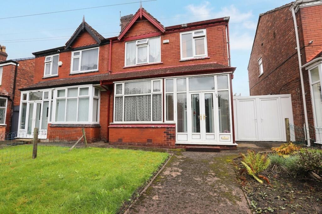 Main image of property: Smedley Lane, Manchester, M8