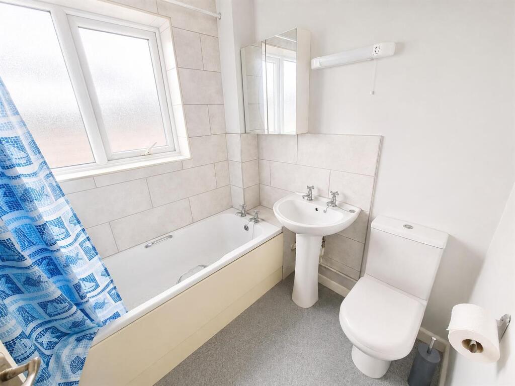 House in Gosport, Hampshire - View 5
