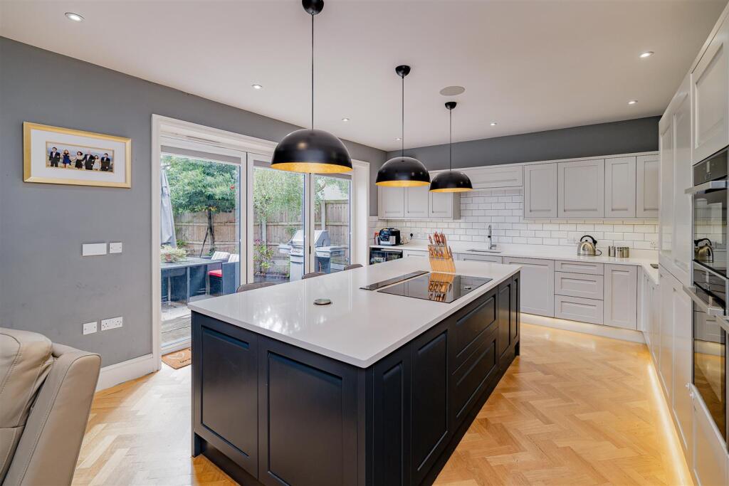 House in Shrewsbury, Shropshire - More