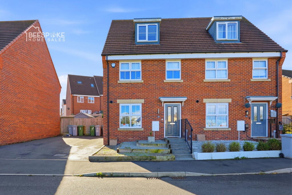3-bed semi-detached on Linnet Dr, Rainworth, £225,000