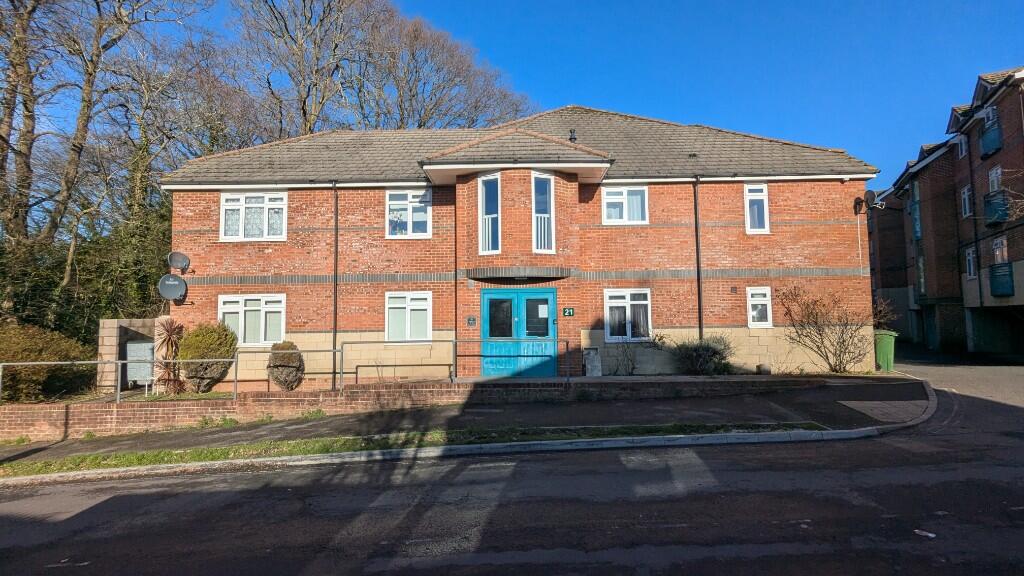 Main image of property: Hollybrook Avenue, Southampton, Hampshire, SO16