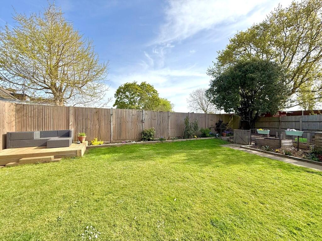 Highdown Drive, Littlehampton photo 3